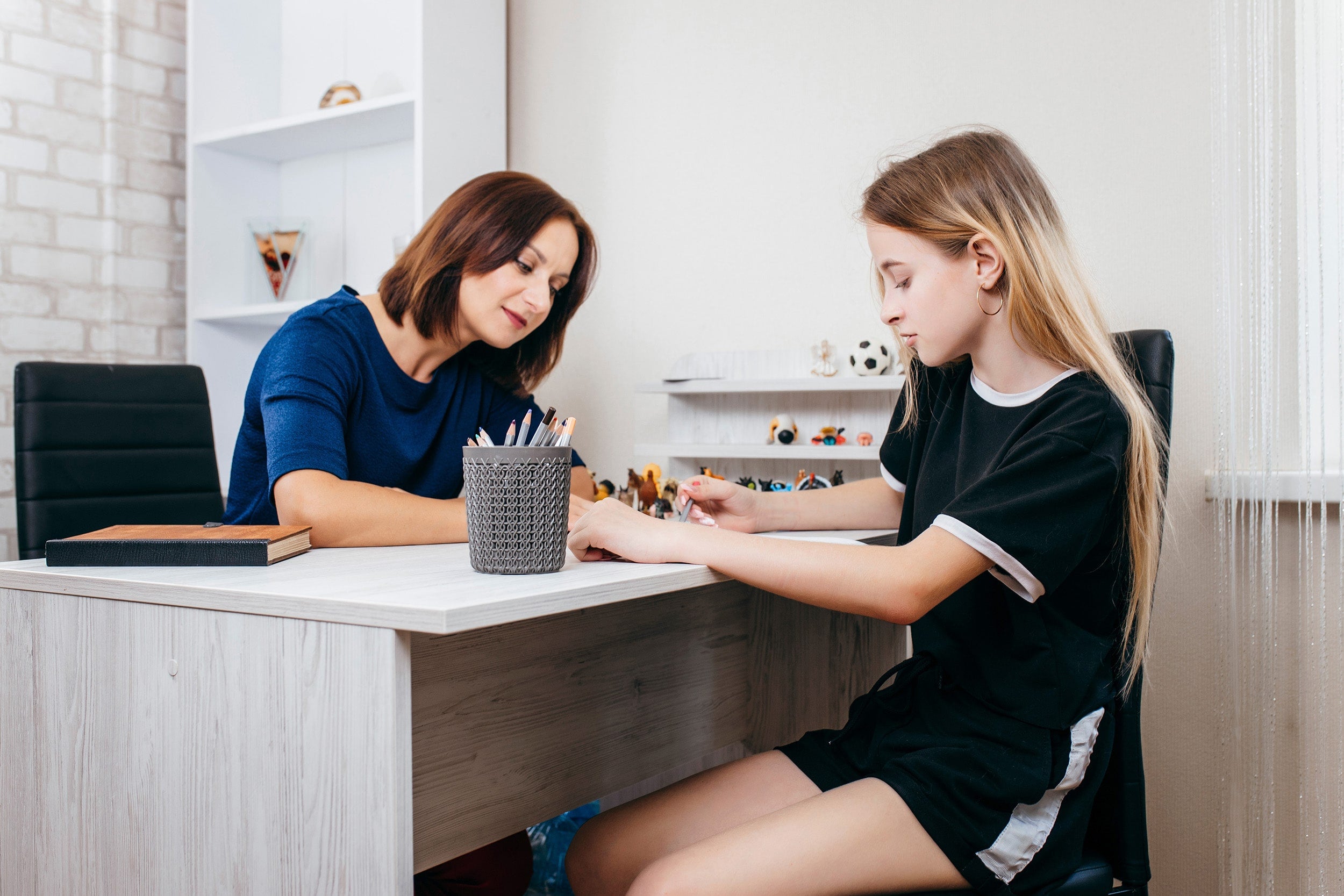 A student from Georgia Southern's M.Ed. in School Counseling program has a session with a student during a practicum assignment